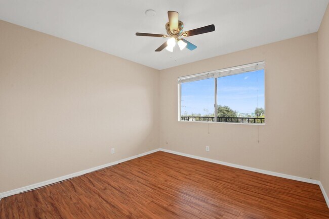Building Photo - Cabrillo Ave