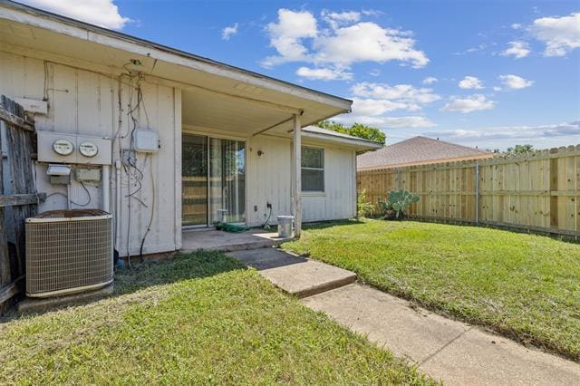 Building Photo - 2410 Lido Ln