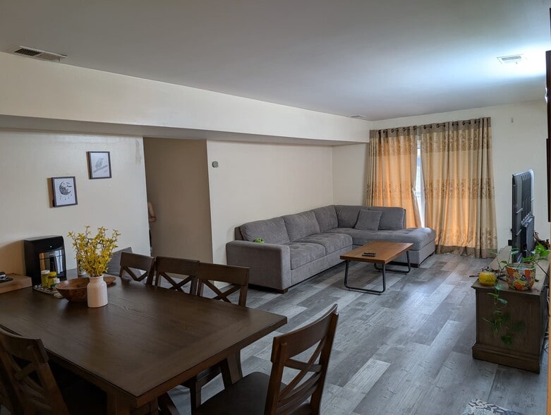 Building Photo - 1535 Raspberry Ct