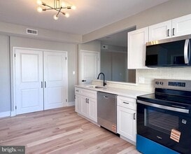 Building Photo - 1501 S 12th St