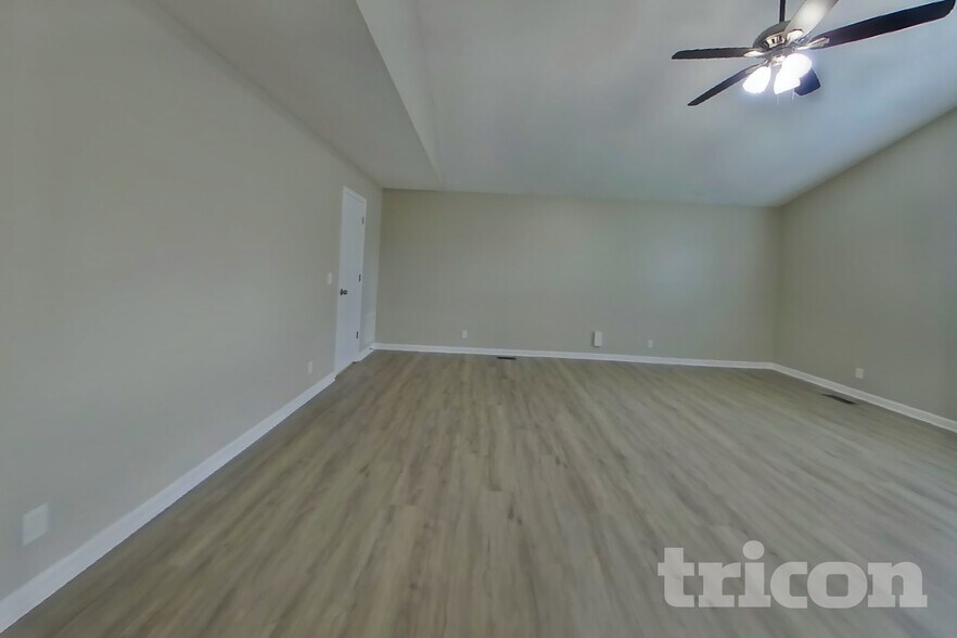 Building Photo - 5713 Briarwick Ct