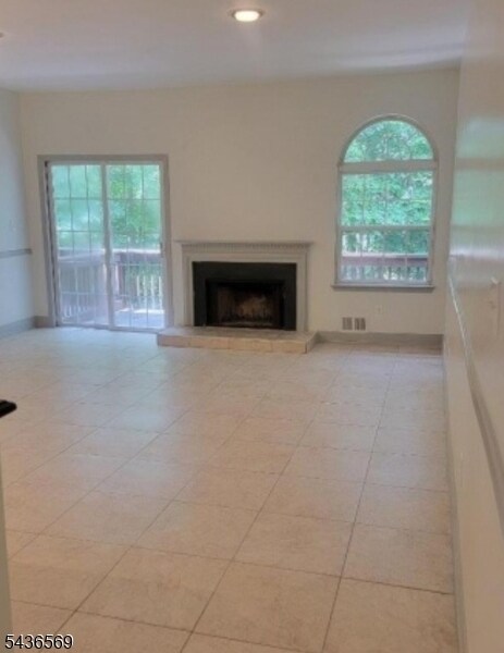 Building Photo - 1076 Oakcroft Ln