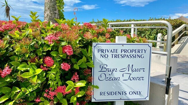 Building Photo - 5059 N Hwy A1A