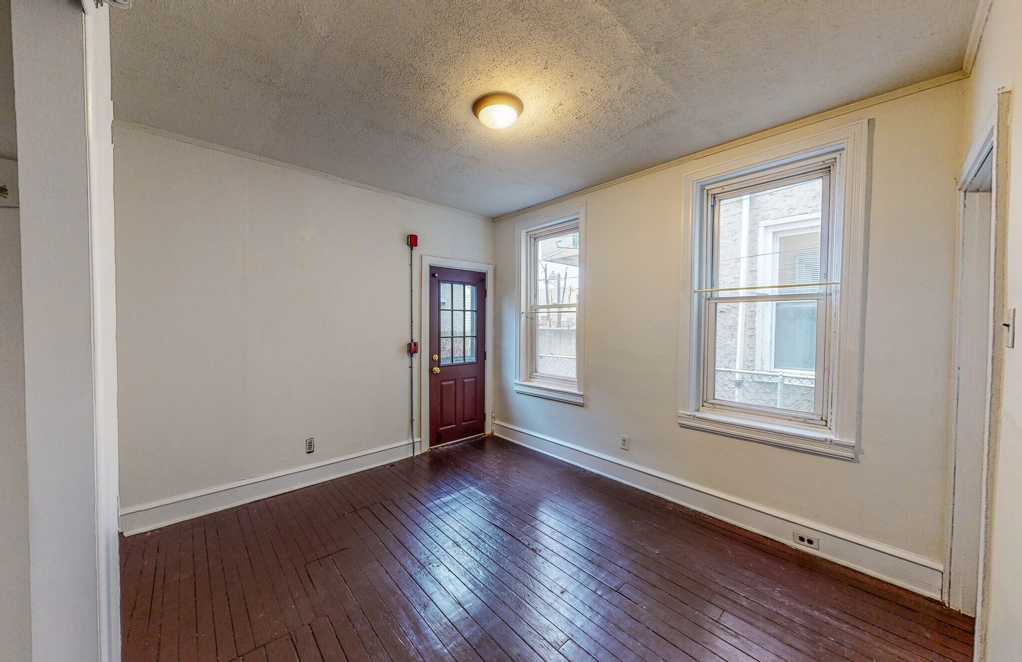 Bedroom with entrance to patio - 1302 E Columbia Ave