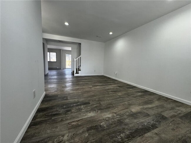 Building Photo - 314 Saracino Dr