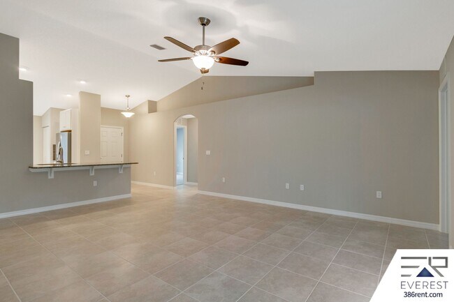 Building Photo - FULLY FENCED 4/3/2 IN DESIRABLE SEMINOLE WOODS