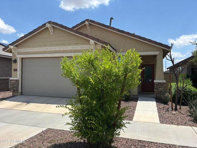 Primary Photo - 14203 W Voltaire St