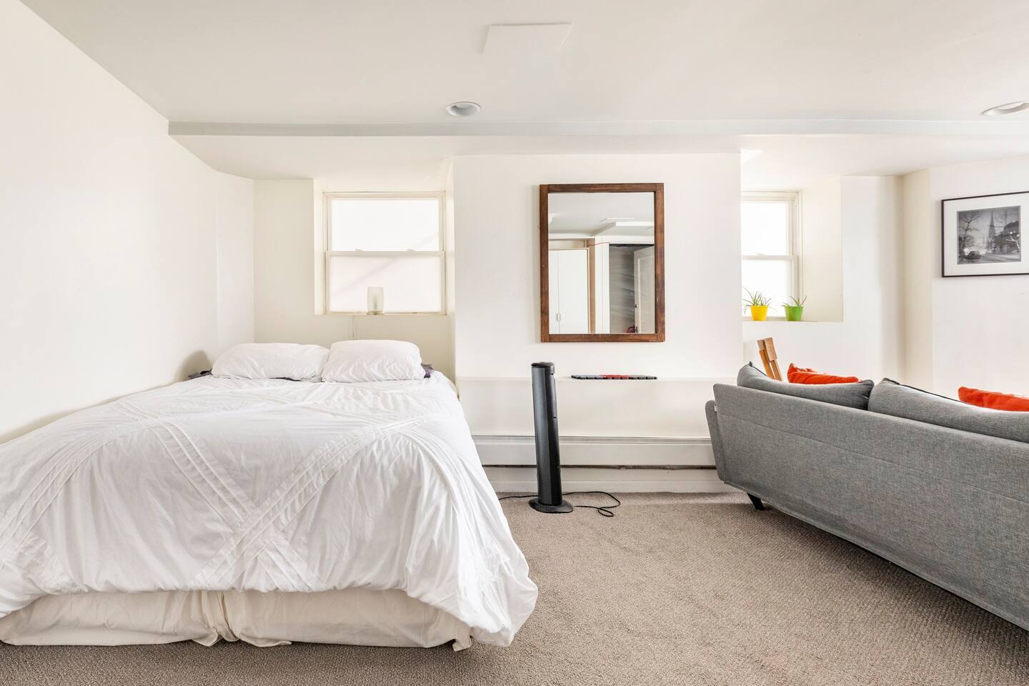 Bedroom/Living Area - 540 S Taylor Ave