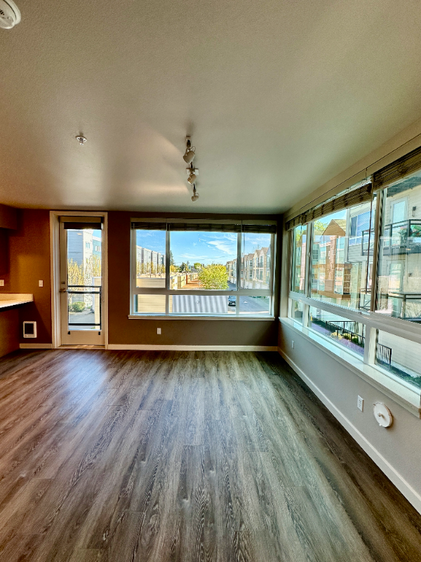 Building Photo - 2330 Yakima Ct