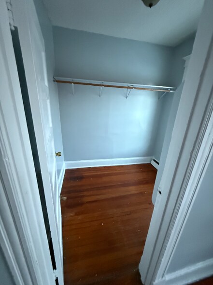 Building Photo - 1037 Capitol Ave