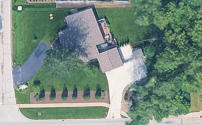 Building Photo - 2 W Ridge Ave