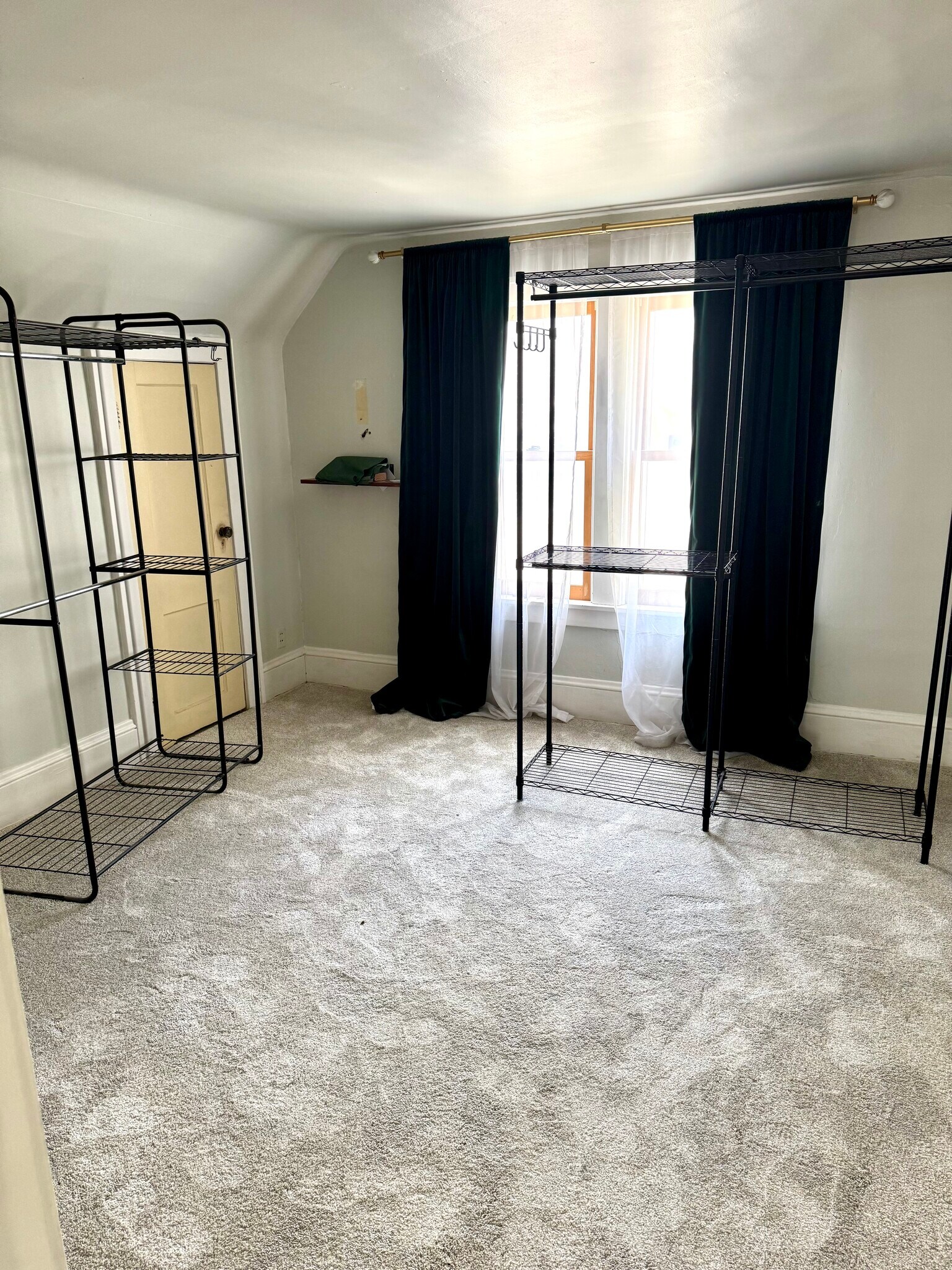 Building Photo - 3111 Arthur St NE