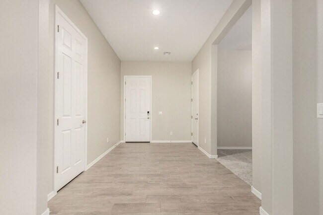 Building Photo - 7747 S 167th Ave