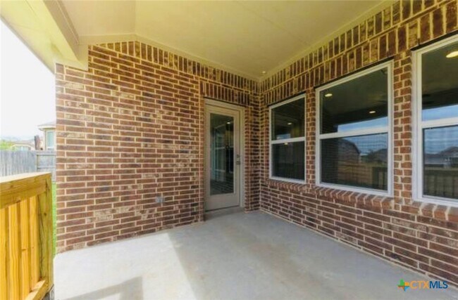 Building Photo - 2281 Kiskadee Dr