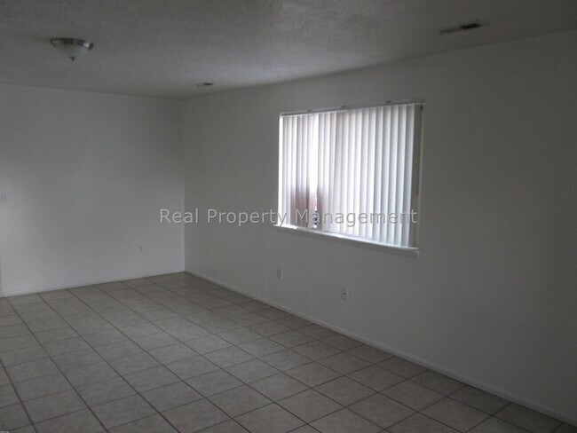 Building Photo - 279 W 1100 N