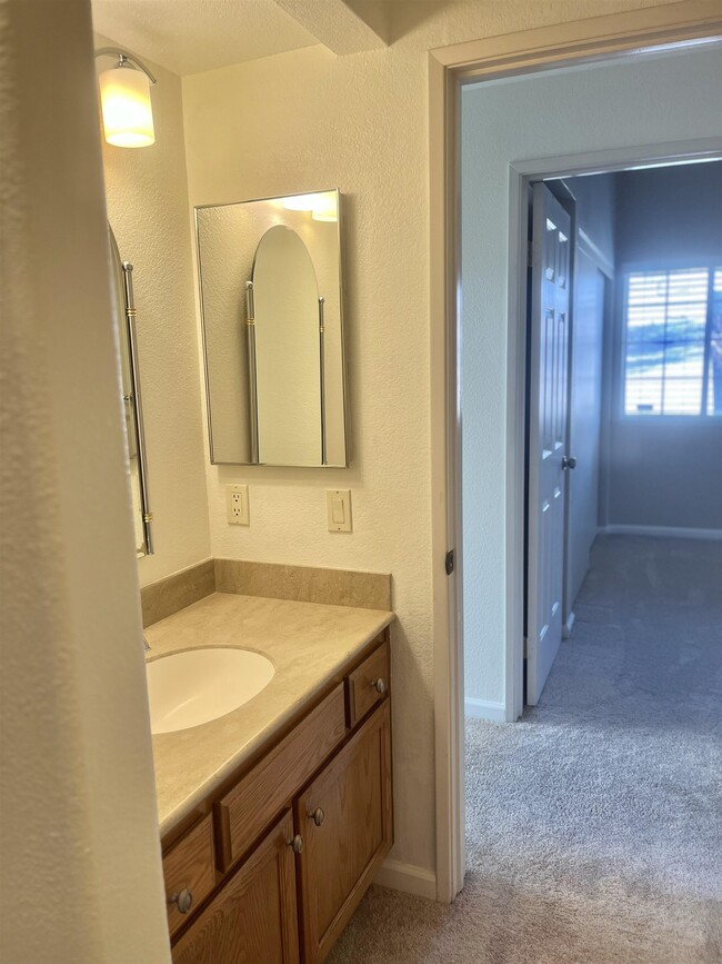 Building Photo - 5601 Baldwin Way