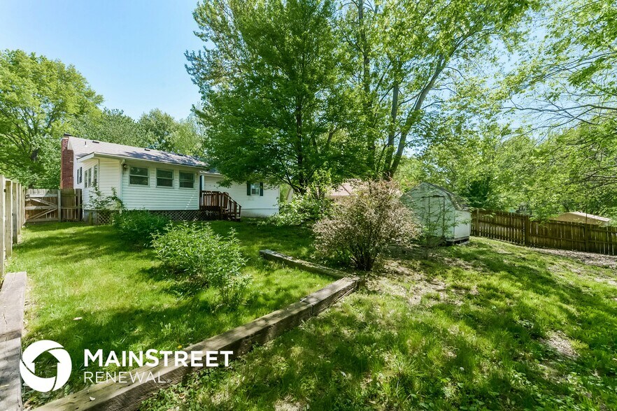 Building Photo - 5016 S Kendall Dr
