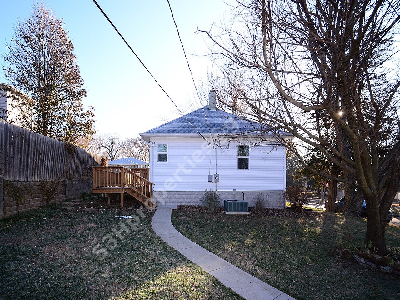 Building Photo - 2304 N 65th St