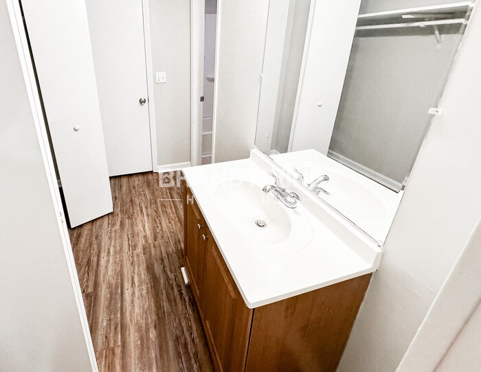 Building Photo - 1753 Lamancha Dr NW