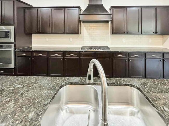 Building Photo - Smyrna Grove Stunner: 4 BR Luxury & Lifestyle Near The Battery