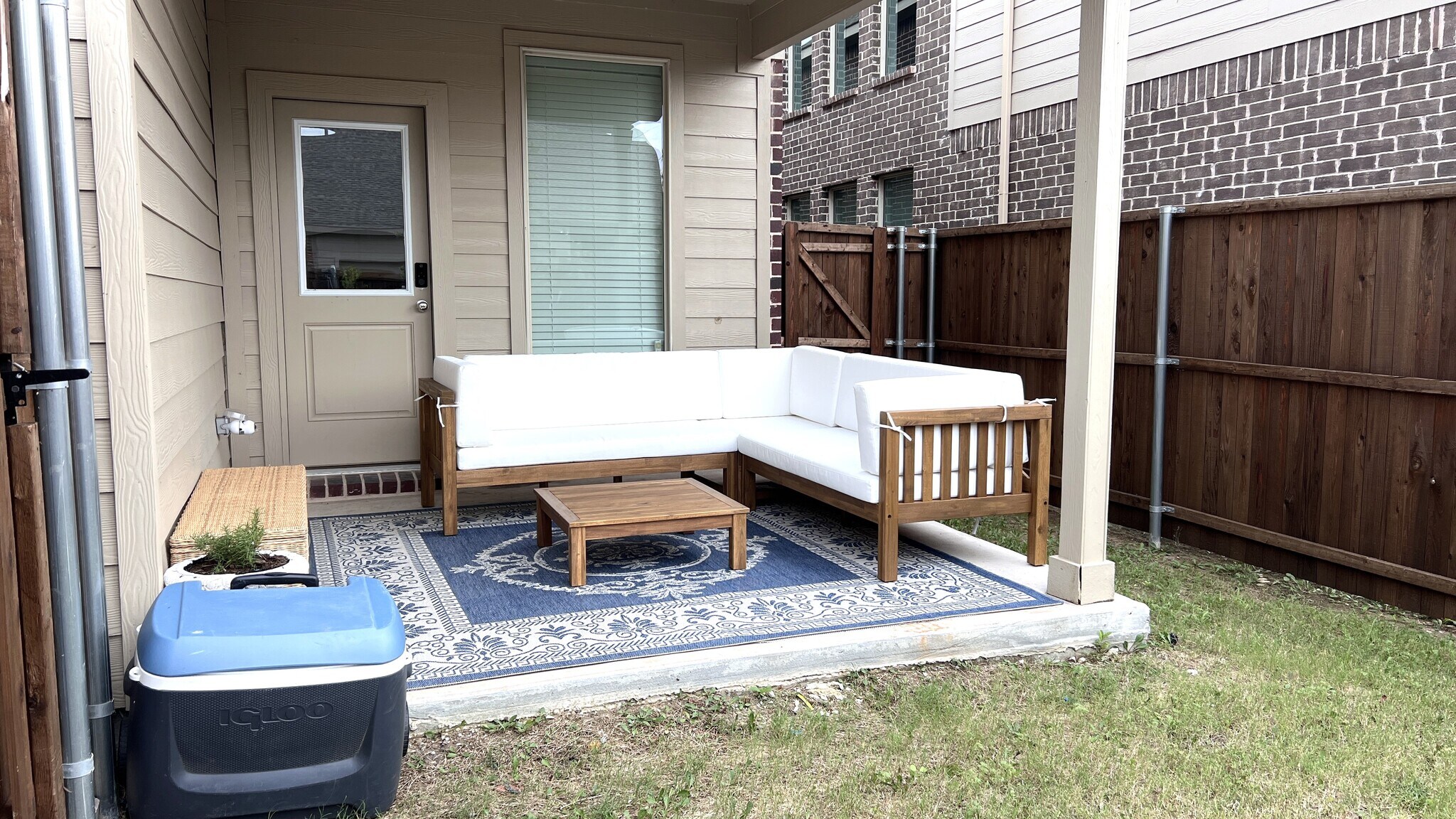 Building Photo - 5334 Riverwalk Pky