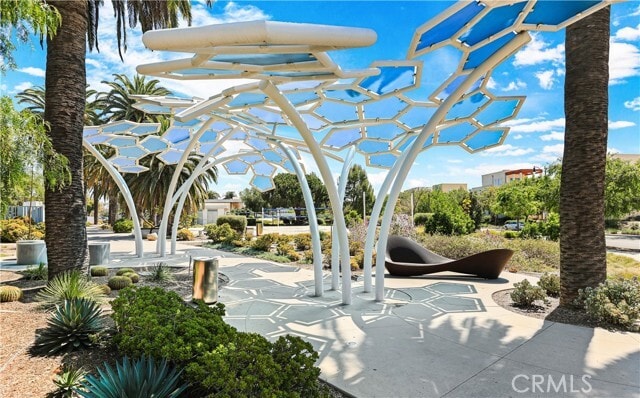 Building Photo - 166 Novel