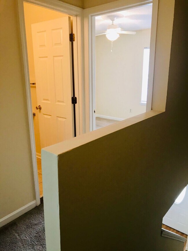 Building Photo - AVAILABLE NOW!! Great 2 Bedroom Townhome! Close CCU, CMC, Shopping, Restaurants & More!