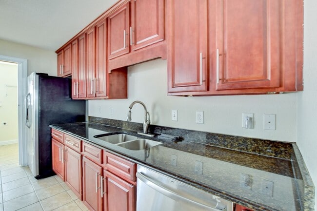 Building Photo - 4923 Krick St