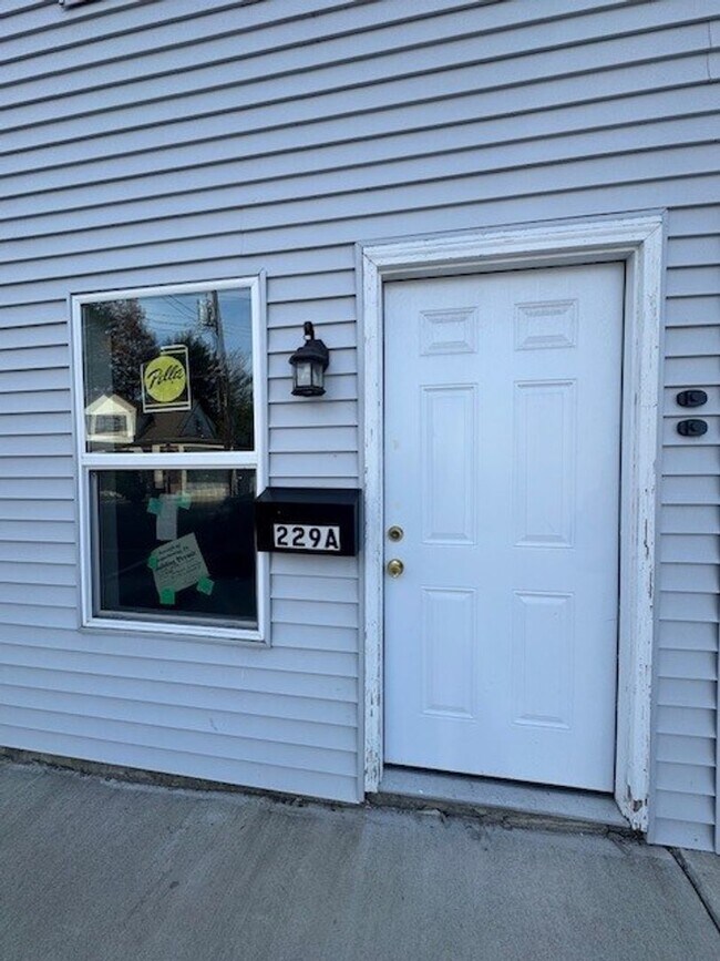 Building Photo - 229 E Catawissa St