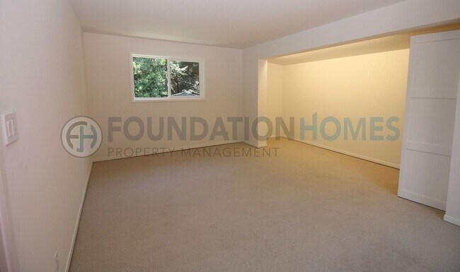 Building Photo - Mountain View Retreat in the Heart of Fairfax- 3BD/1BA Home with Expansive Deck- FOUNDATION