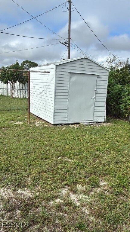 Building Photo - 121 Andros St