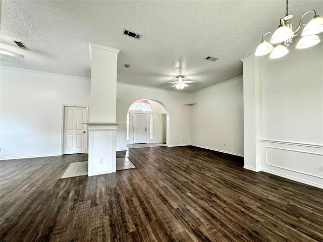 Building Photo - 3614 Parkmead Dr