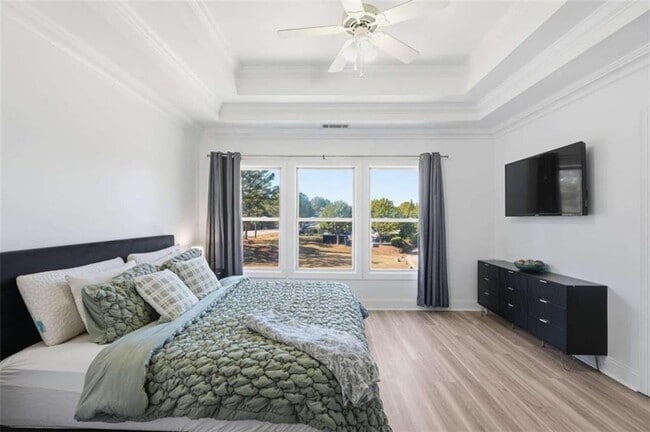 Building Photo - 9931 Mancunian Way