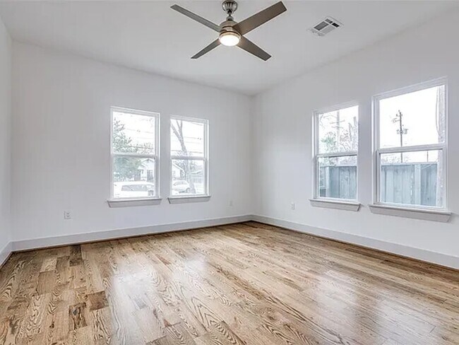 Building Photo - 6619 Sherman St