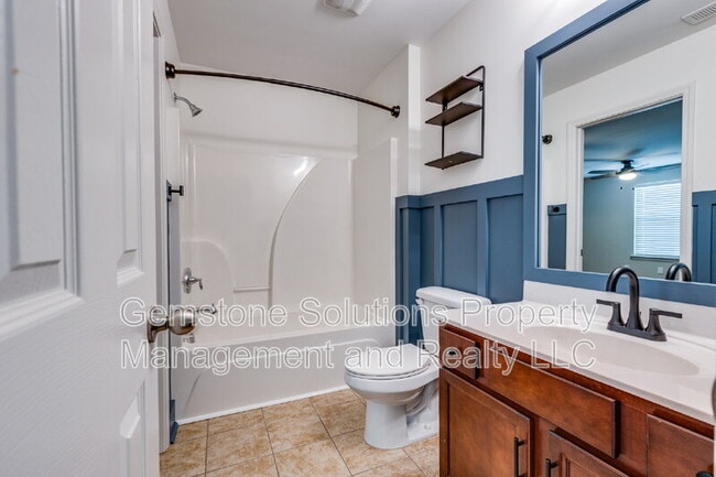 Building Photo - 2605 Paddock Park Dr