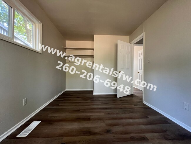 Building Photo - 3 Bedroom - Section 8 OK!