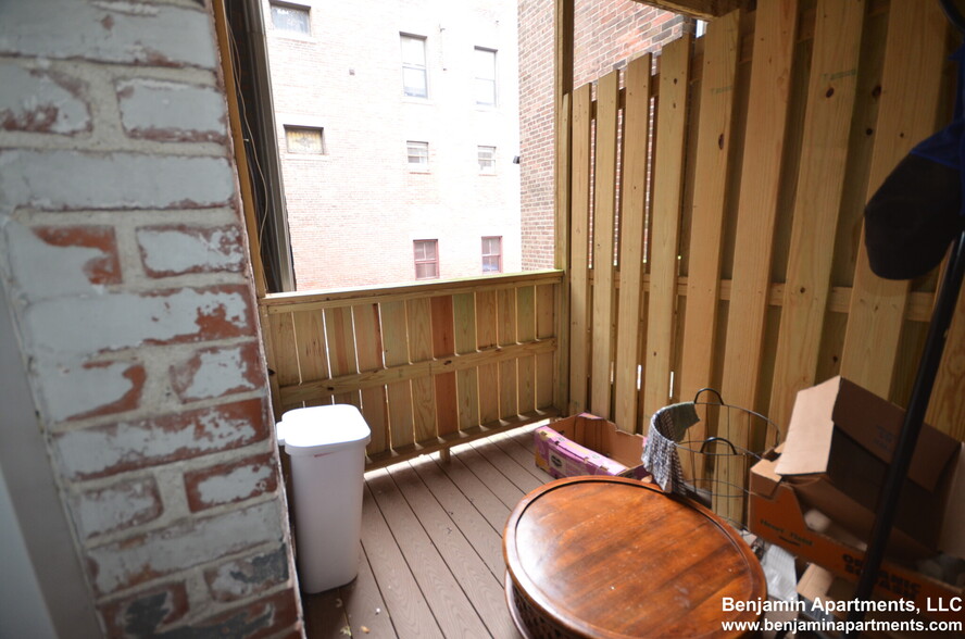 Building Photo - 1786 Beacon St