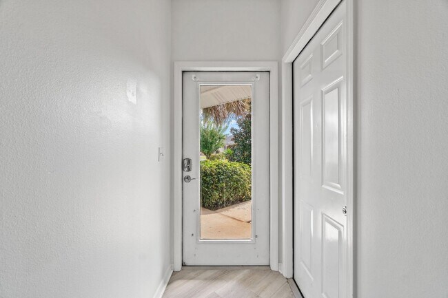 Building Photo - 47 White Heron Dr