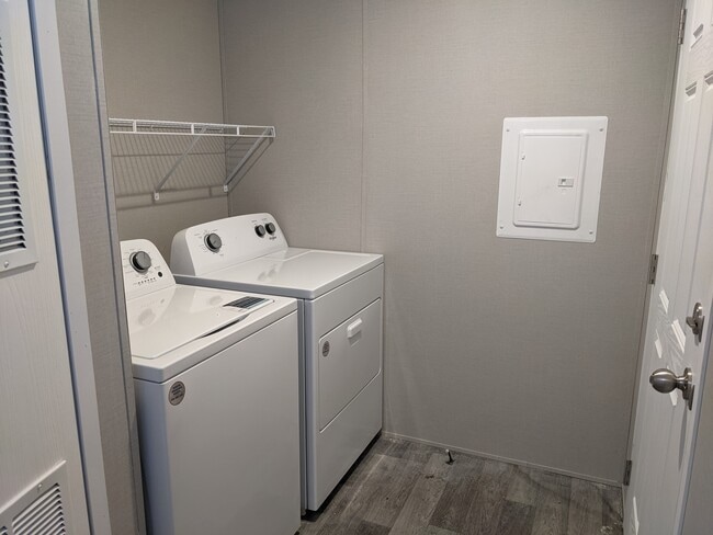 Building Photo - 517 Washington