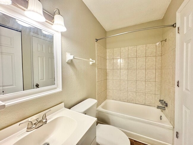 Building Photo - Winter Haven Apartment