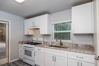 Interior Photo - 230 Queens Way - 55+ Community