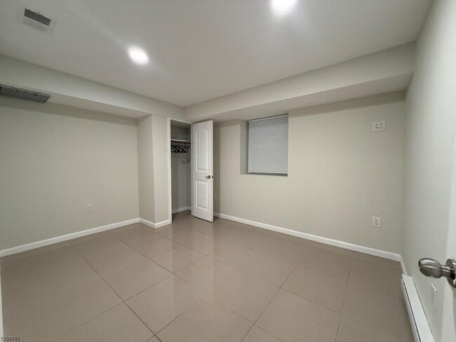 Building Photo - 171 Camden St