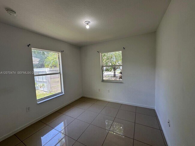 Building Photo - 14152 SW 288th Terrace
