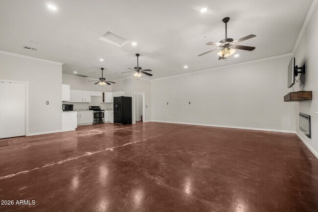 Building Photo - 2266 E Willis Rd