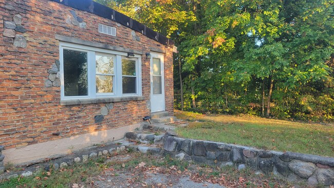 Building Photo - 5676 Clark St