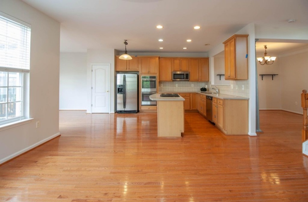 Building Photo - 12681 Heron Ridge Dr