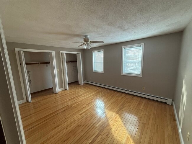 Building Photo - 59 Elm St