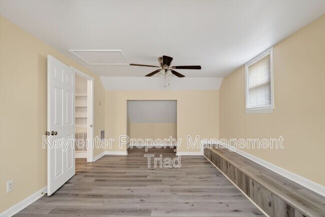 Building Photo - 506 Rocky Knoll Rd