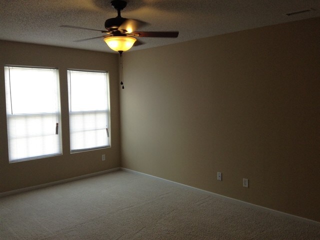 Building Photo - 9217 Middlebury Way