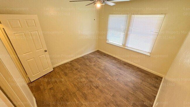 Building Photo - 2321 N Inyo St